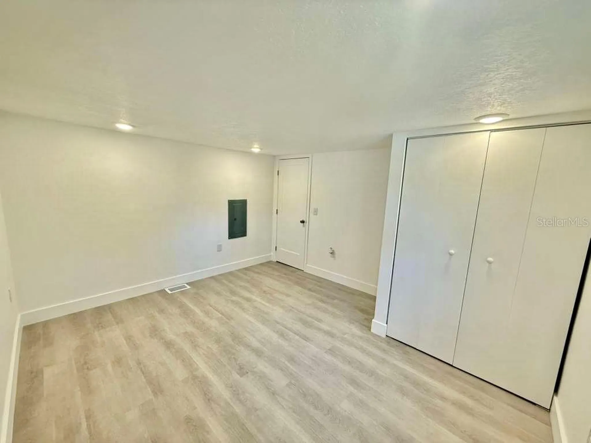 1605 8th Street Orlando FL 32820