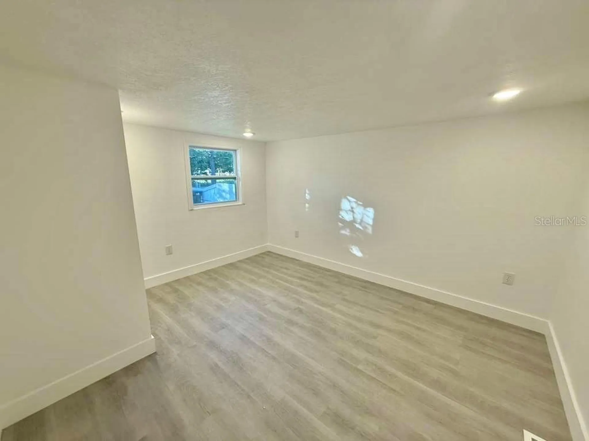1605 8th Street Orlando FL 32820