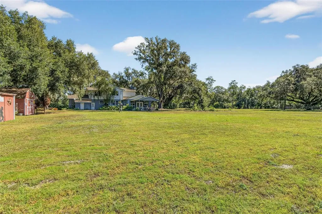2203 Hidden Pond Road Plant City FL 33565