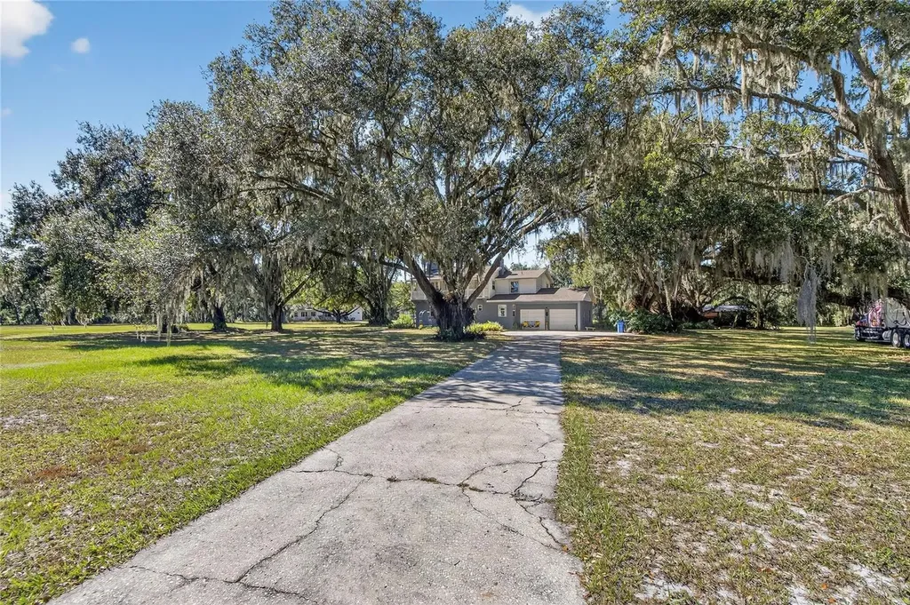 2203 Hidden Pond Road Plant City FL 33565