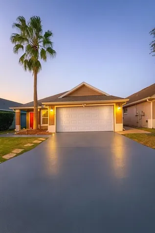 142 Hollingshead Loop Davenport FL 33896