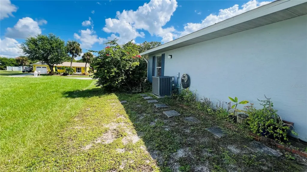 7005 Burnsville Street Englewood FL 34224