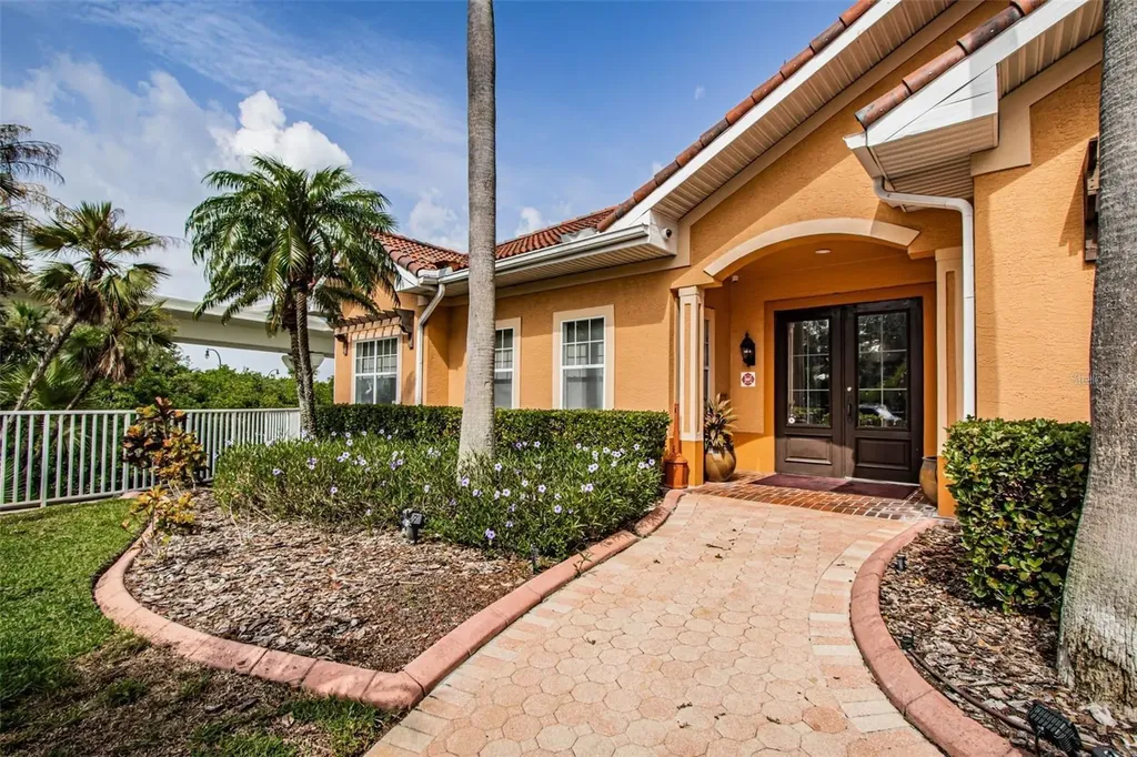 5000 Culbreath Key Way Tampa FL 33611