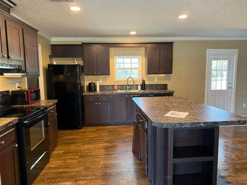 5860 SE 183rd Terrace Ocklawaha FL 32179