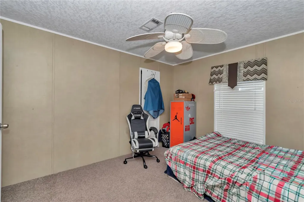 5860 SE 183rd Terrace Ocklawaha FL 32179