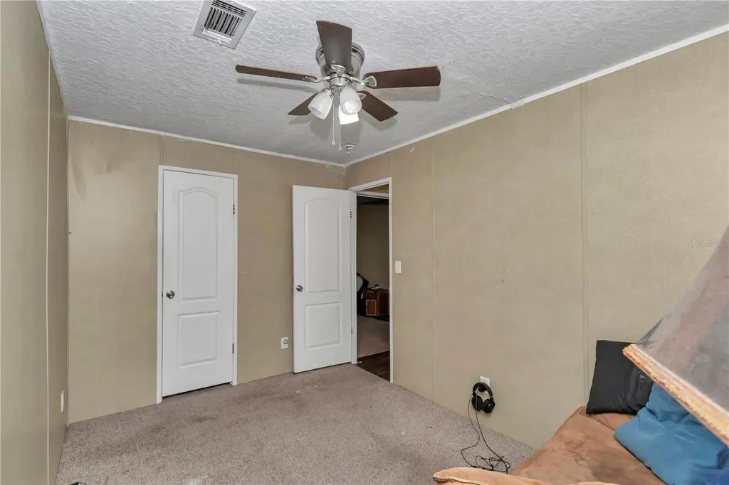 5860 SE 183rd Terrace Ocklawaha FL 32179