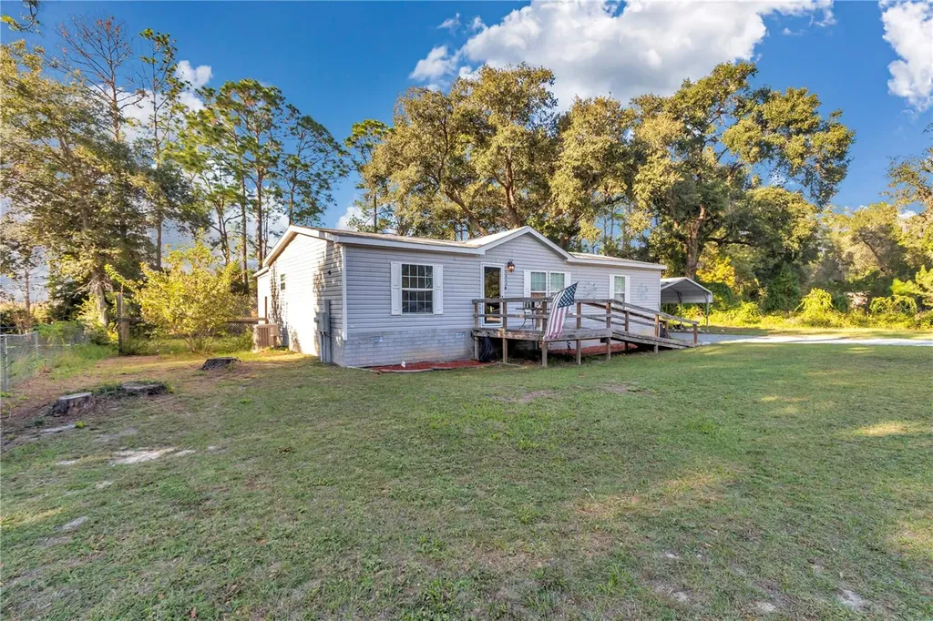 5860 SE 183rd Terrace Ocklawaha FL 32179