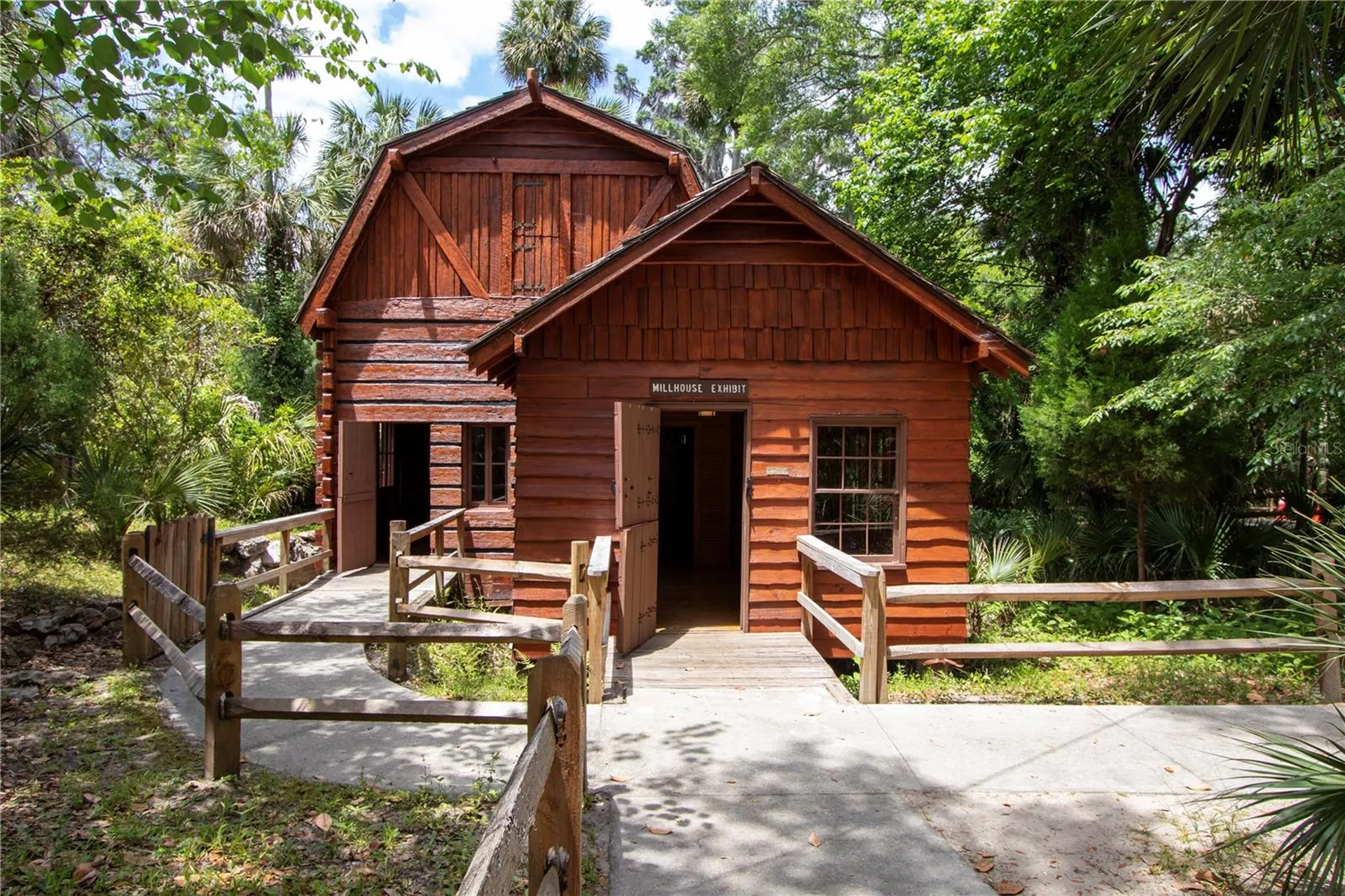 5860 SE 183rd Terrace Ocklawaha FL 32179