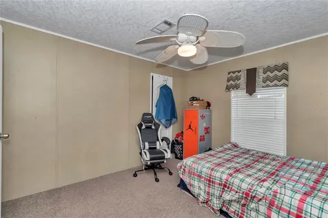 5860 SE 183rd Terrace Ocklawaha FL 32179