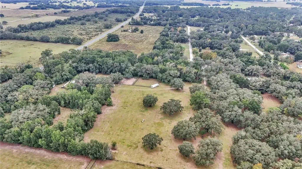 19597 SE 70th Lane Morriston FL 32668