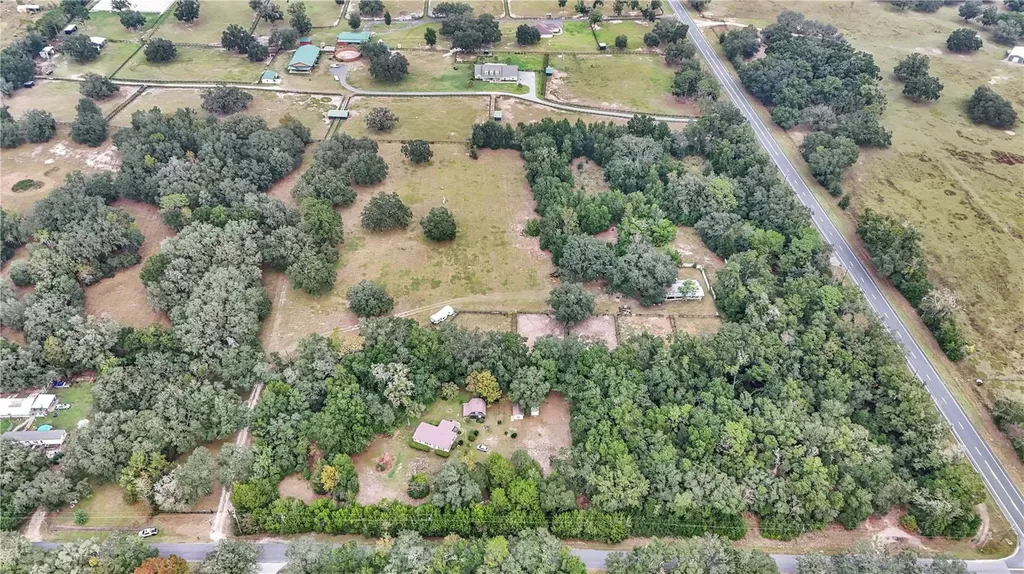 19597 SE 70th Lane Morriston FL 32668