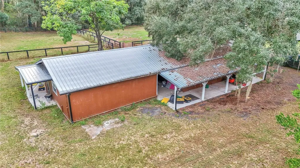 19597 SE 70th Lane Morriston FL 32668