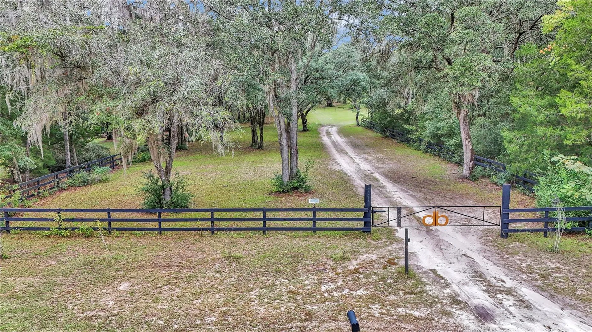 19597 SE 70th Lane Morriston FL 32668