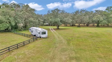 19597 SE 70th Lane Morriston FL 32668