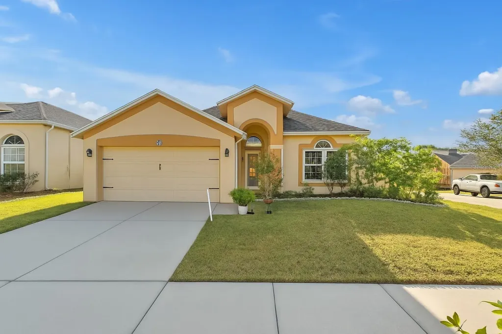 1709 Open Field Loop Brandon FL 33510