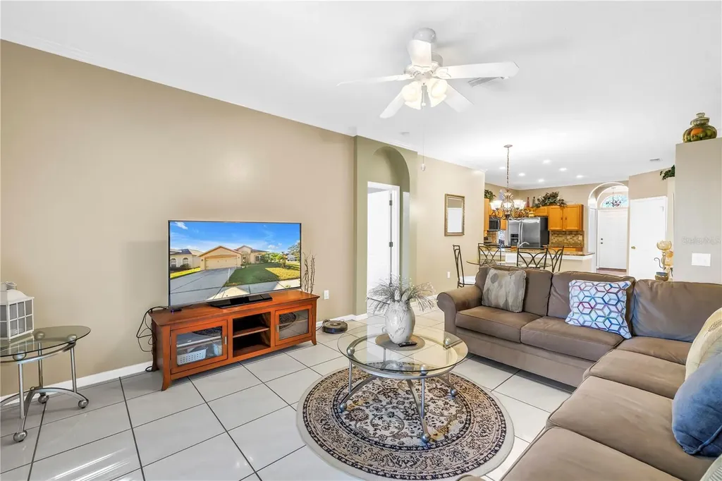 1709 Open Field Loop Brandon FL 33510