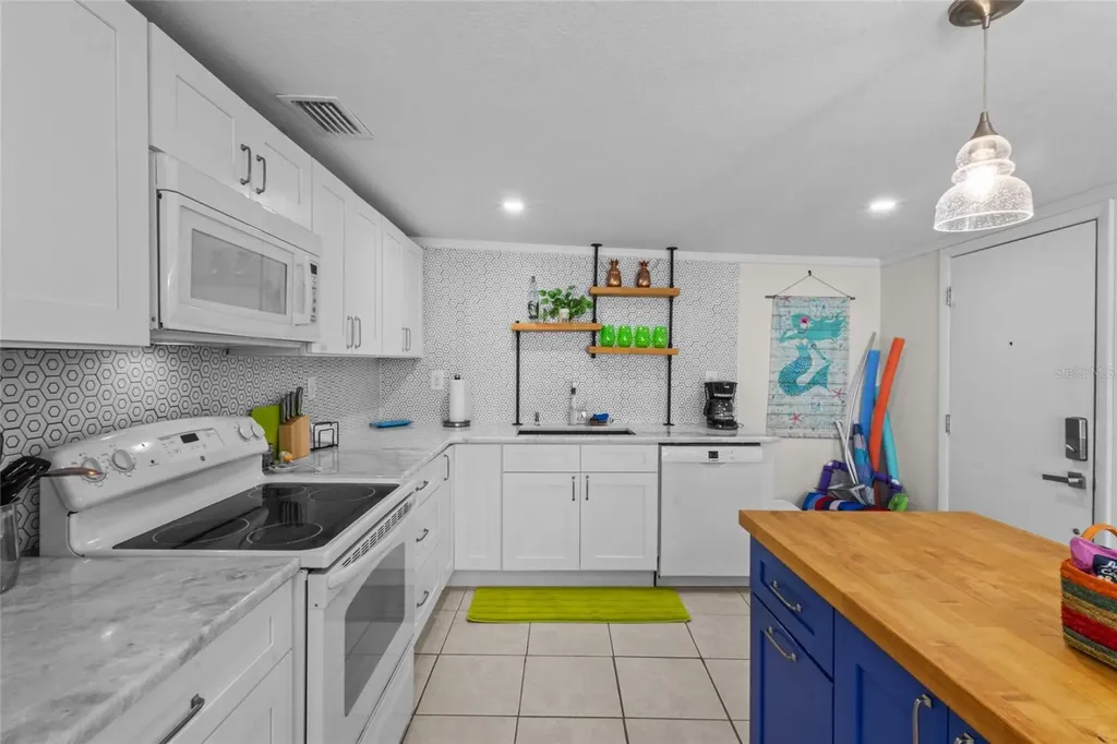 11 1st Street E Nokomis FL 34275