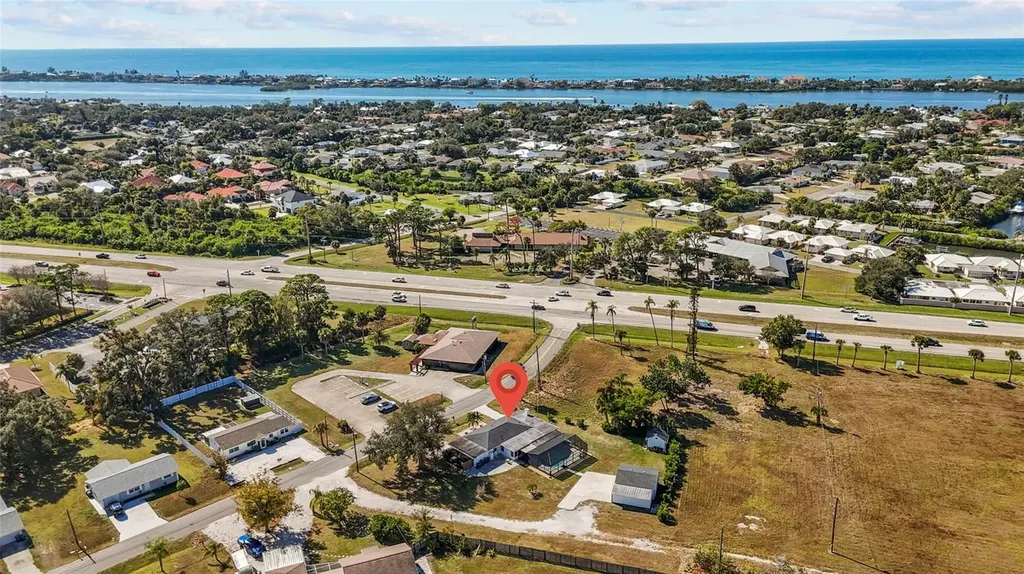 11 1st Street E Nokomis FL 34275