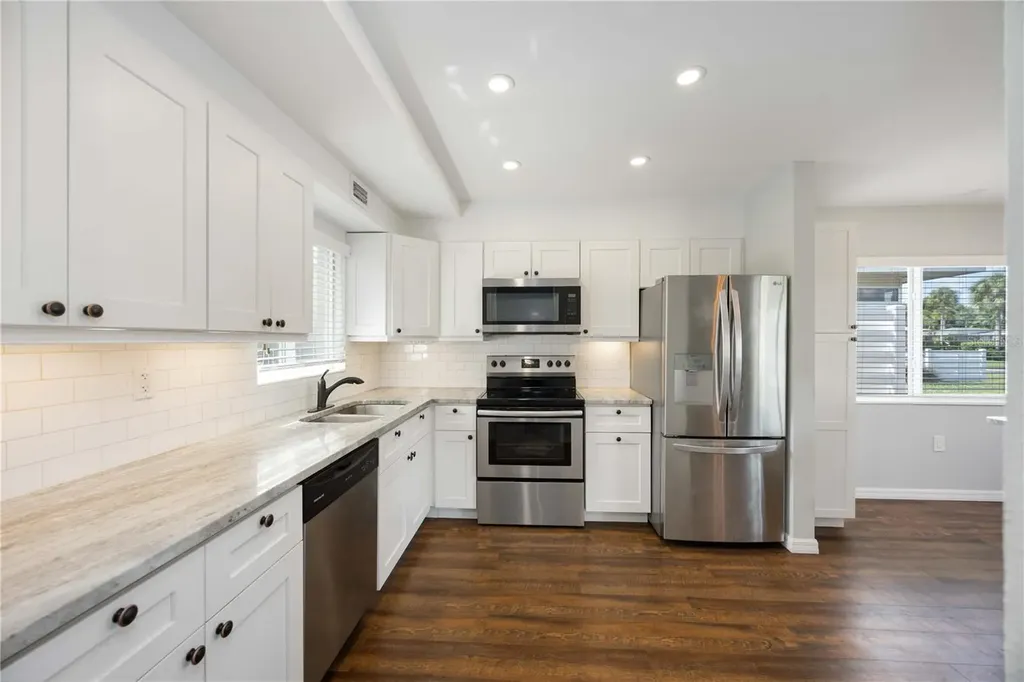 85 Strathmore Boulevard Sarasota FL 34233