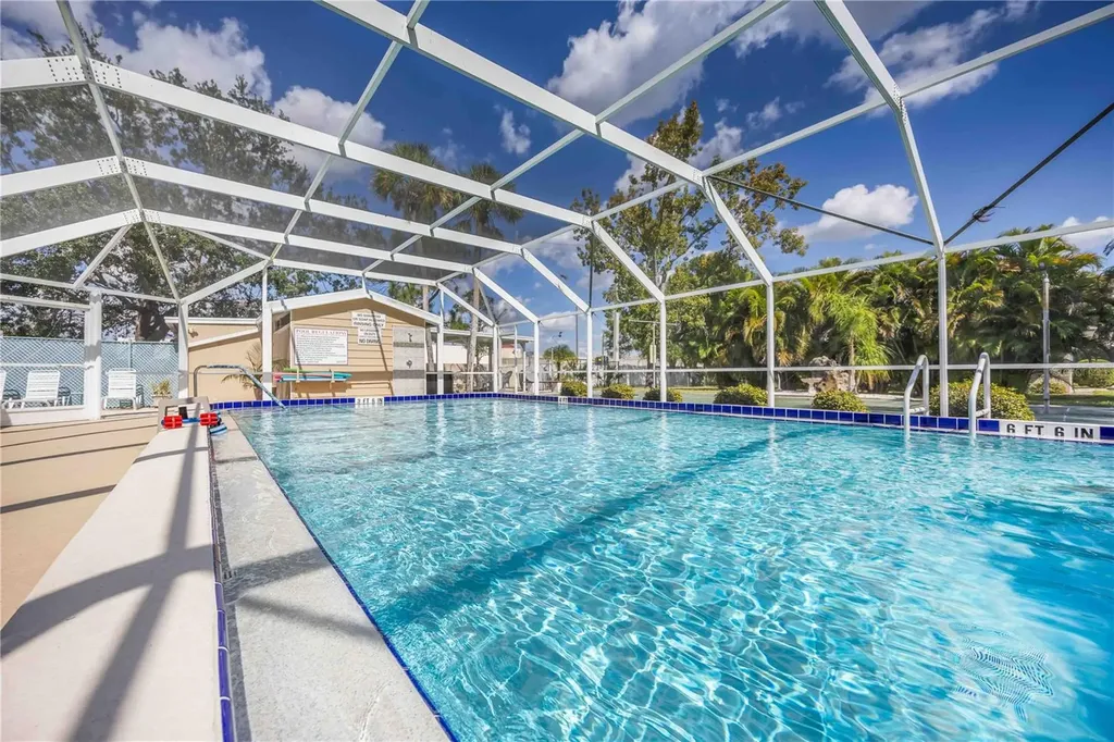 85 Strathmore Boulevard Sarasota FL 34233