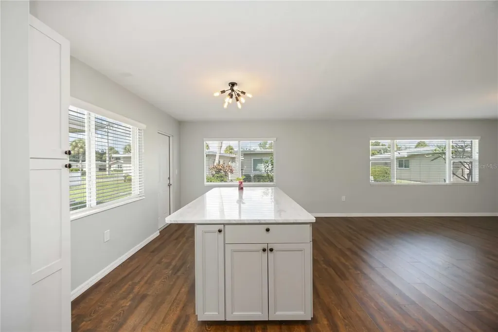 85 Strathmore Boulevard Sarasota FL 34233