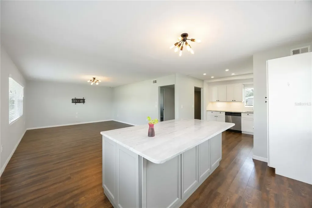 85 Strathmore Boulevard Sarasota FL 34233