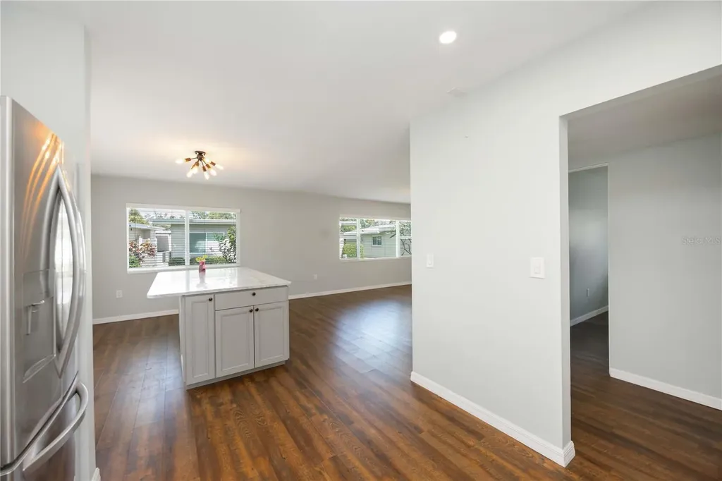 85 Strathmore Boulevard Sarasota FL 34233