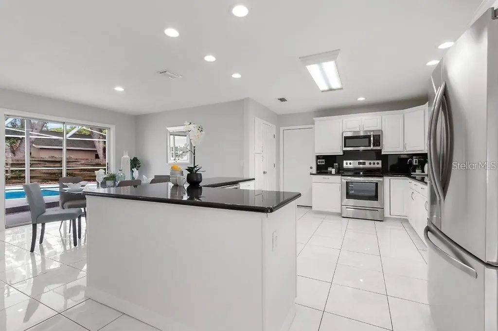 8401 Blackstone Court Tampa FL 33615