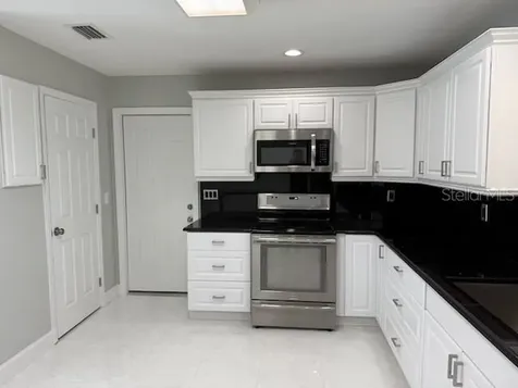 8401 Blackstone Court Tampa FL 33615