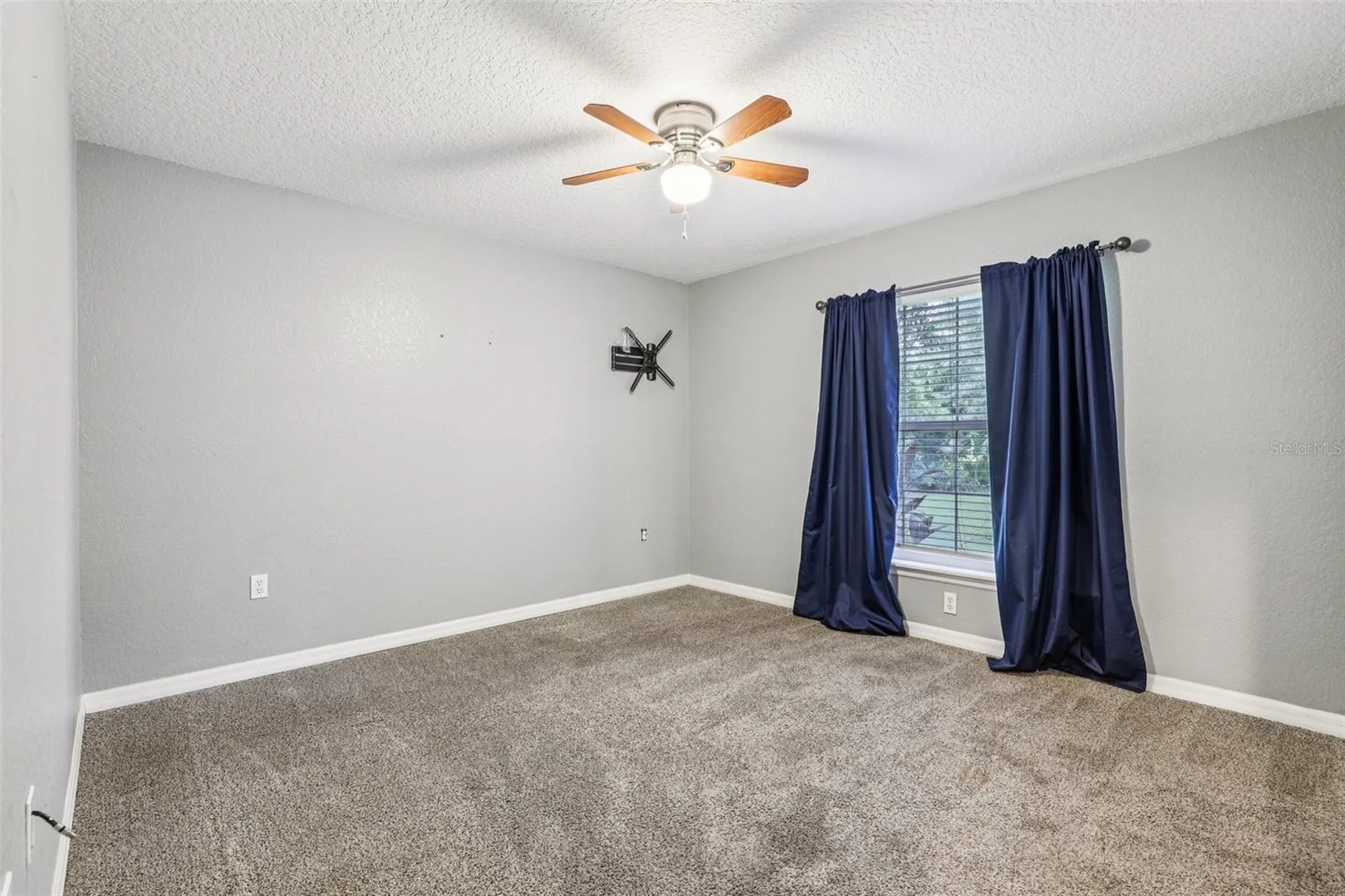 31154 Lochmore Circle Sorrento FL 32776
