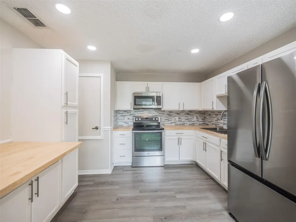 746-748 Mink Court Poinciana FL 34759