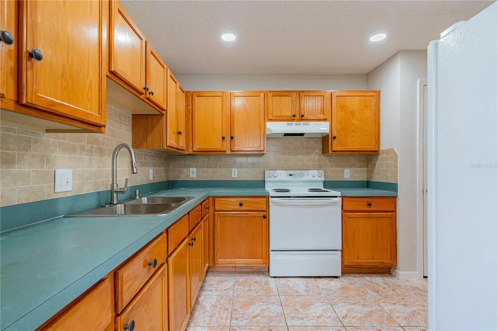 746-748 Mink Court Poinciana FL 34759