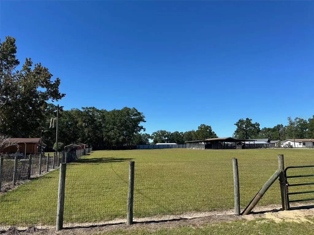 698 NW 76th Terrace Ocala FL 34482