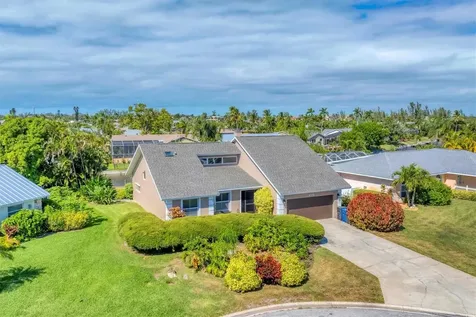 4704 Coral Lake Drive Bradenton FL 34210