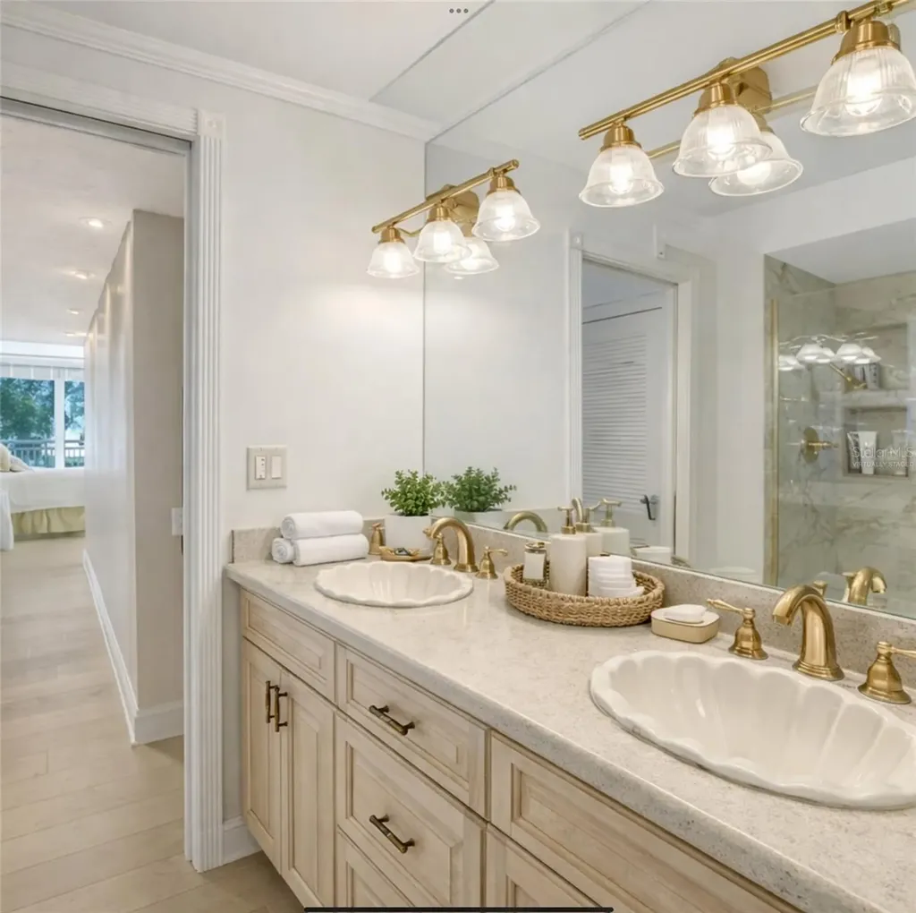 5055 Gulf Of Mexico Drive Longboat Key FL 34228