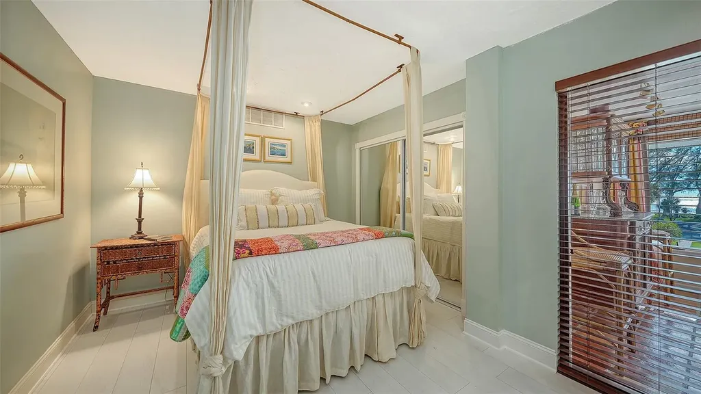 5055 Gulf Of Mexico Drive Longboat Key FL 34228