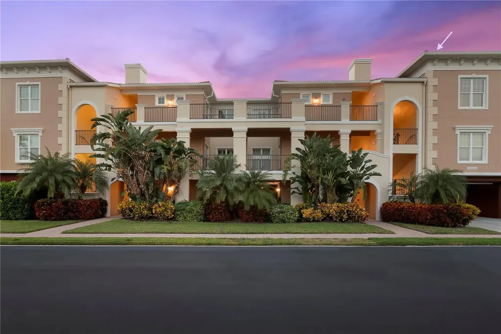 8 Franklin Court S St Petersburg FL 33711