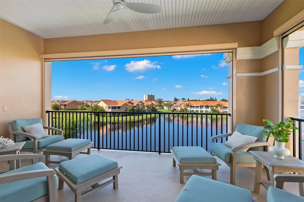 8 Franklin Court S St Petersburg FL 33711