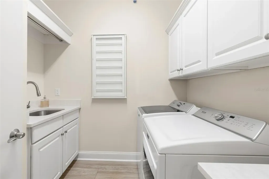 8 Franklin Court S St Petersburg FL 33711