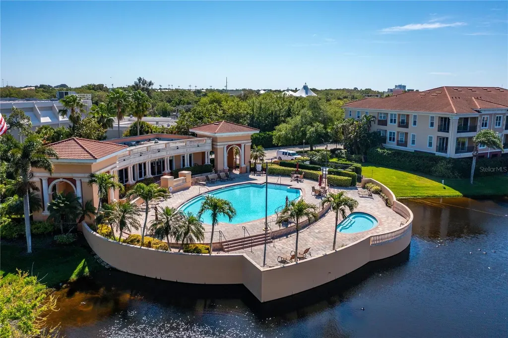 8 Franklin Court S St Petersburg FL 33711