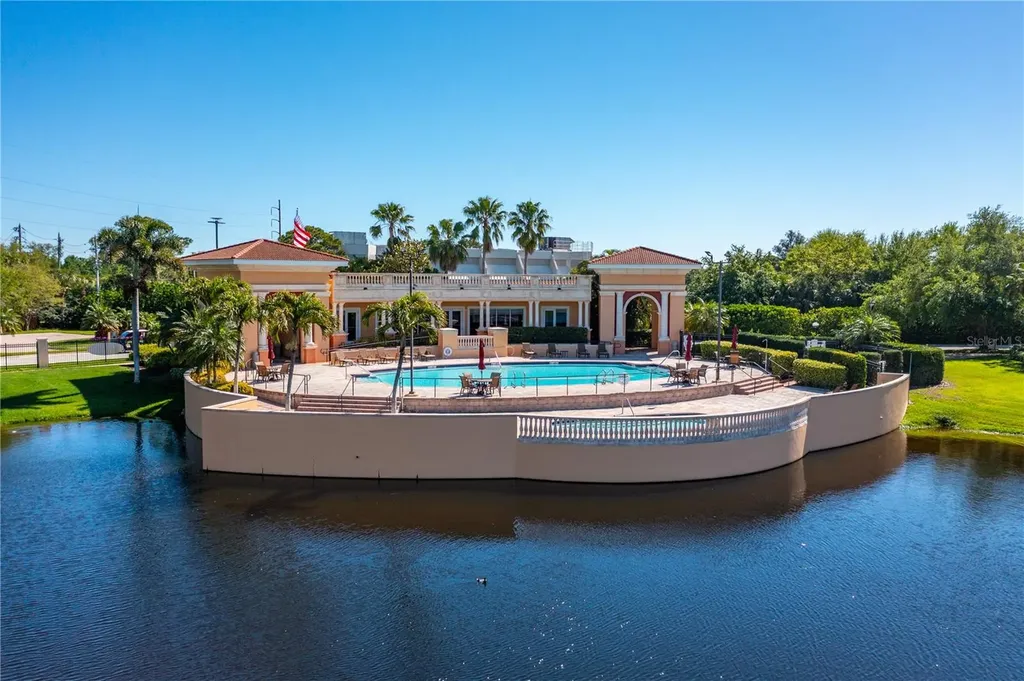 8 Franklin Court S St Petersburg FL 33711