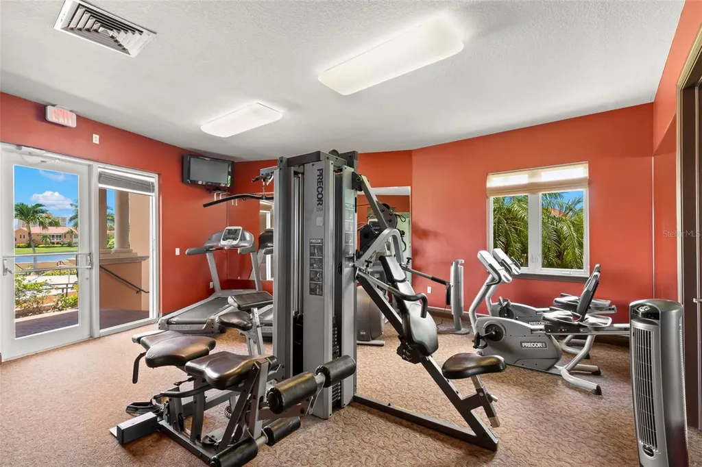 8 Franklin Court S St Petersburg FL 33711