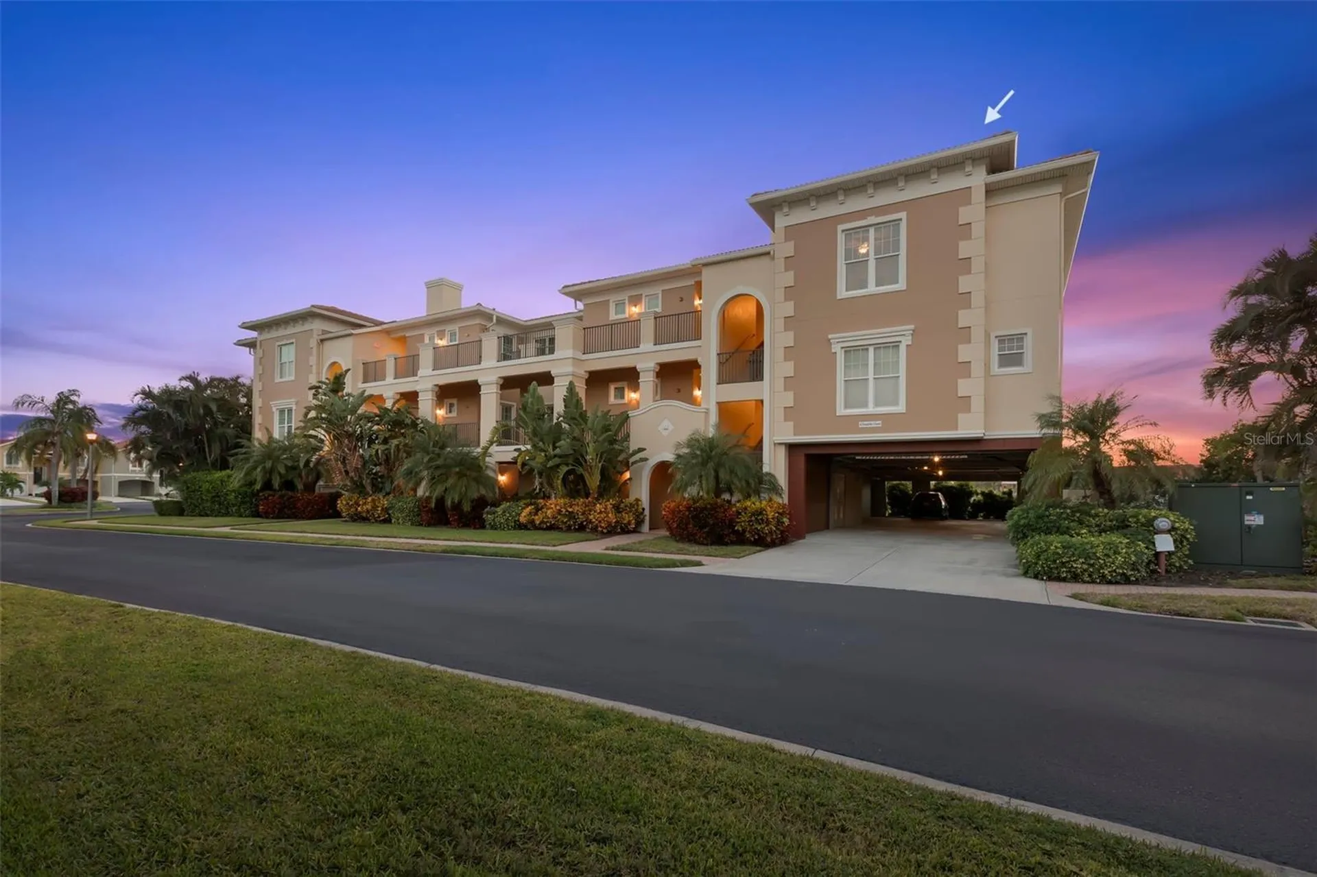 8 Franklin Court S St Petersburg FL 33711