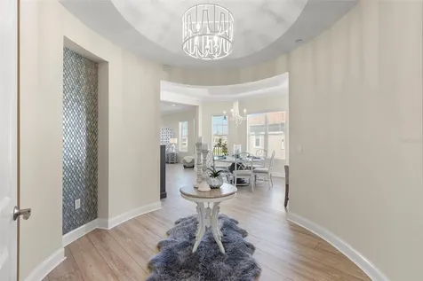 8 Franklin Court S St Petersburg FL 33711