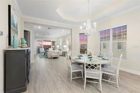 8 Franklin Court S St Petersburg FL 33711