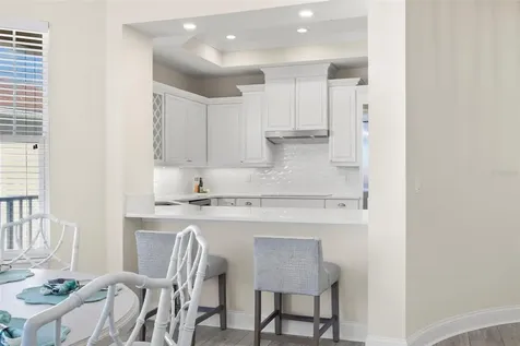 8 Franklin Court S St Petersburg FL 33711