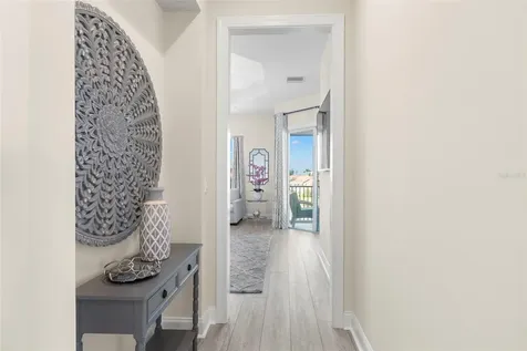 8 Franklin Court S St Petersburg FL 33711