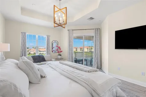 8 Franklin Court S St Petersburg FL 33711