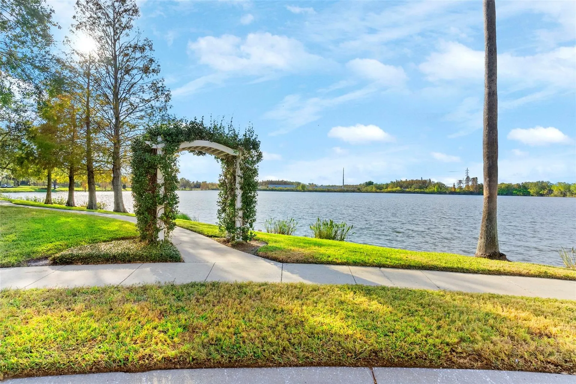 10806 Spring Mountain Place Tampa FL 33626