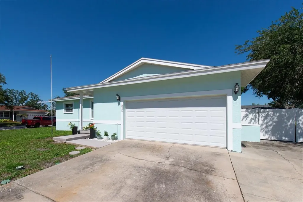 6035 19th Street NE St Petersburg FL 33703